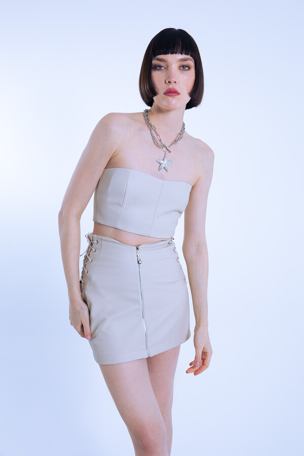 Beige Leather Mini Skirt with Side Eyelets and Front Zipper - 3