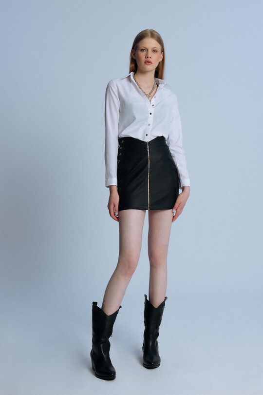 BLACK LEATHER MINI SKIRT WITH EYELETS AND ZIPPER FRONT 