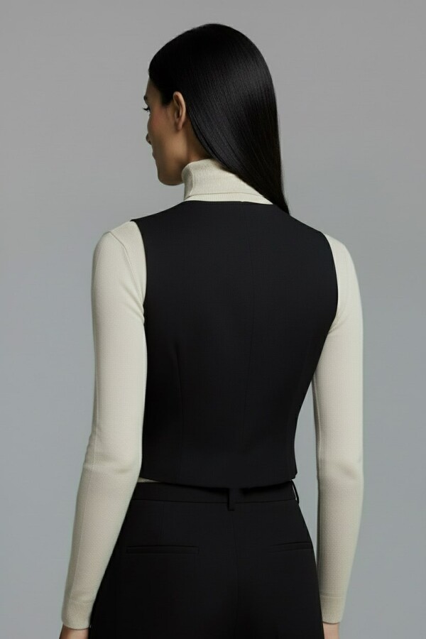 BLACK V-NECK FITTING VEST - 5