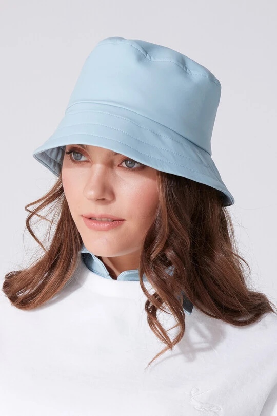 BERFUĞ KIRAN - BUCKET HAT AUS LEDER (1)