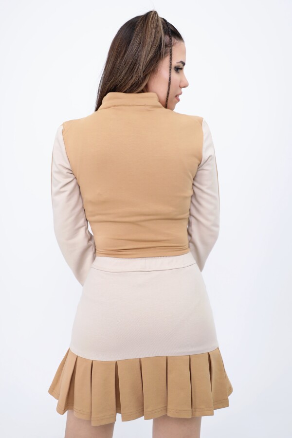 Cream/Tan Elastic Waist Ruffled Skort - 7