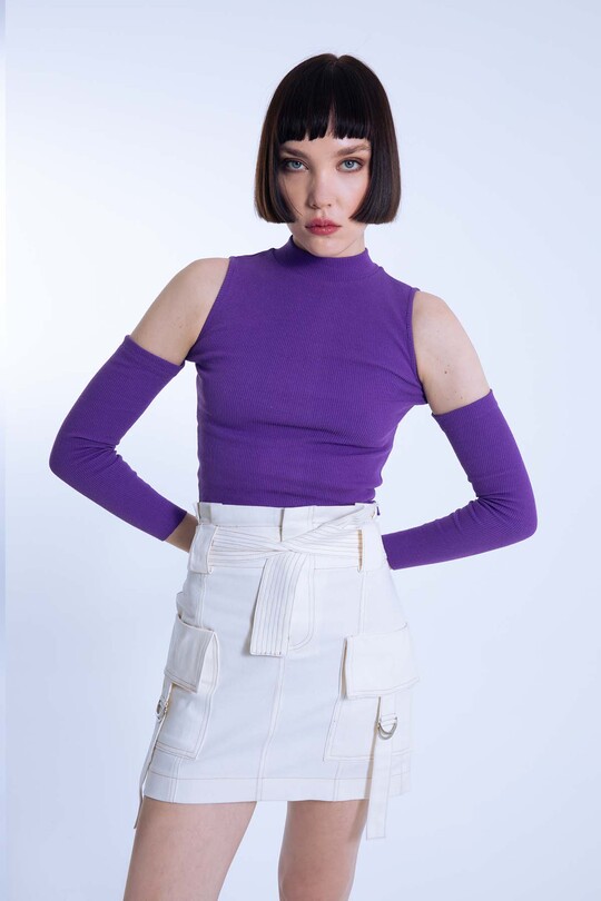 Ecru high-waist mini skirt with D-ring belt and pockets - 4