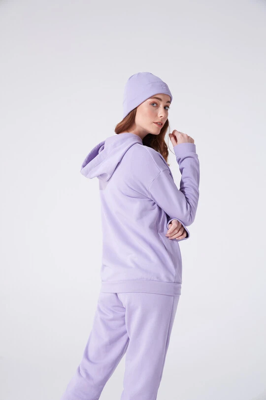 Fliederfarbenes Kapuzen-Sweatshirt mit weitem Schnitt - 3