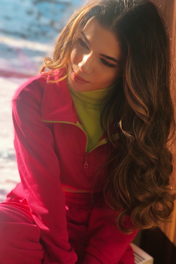 Fuchsia short sweatshirt with elastic waist and front zipper - 4