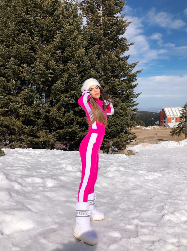 FUCHSIA SKIOVERALL MIT SEITENSTREIFEN UND ENGEM BEIN - 2