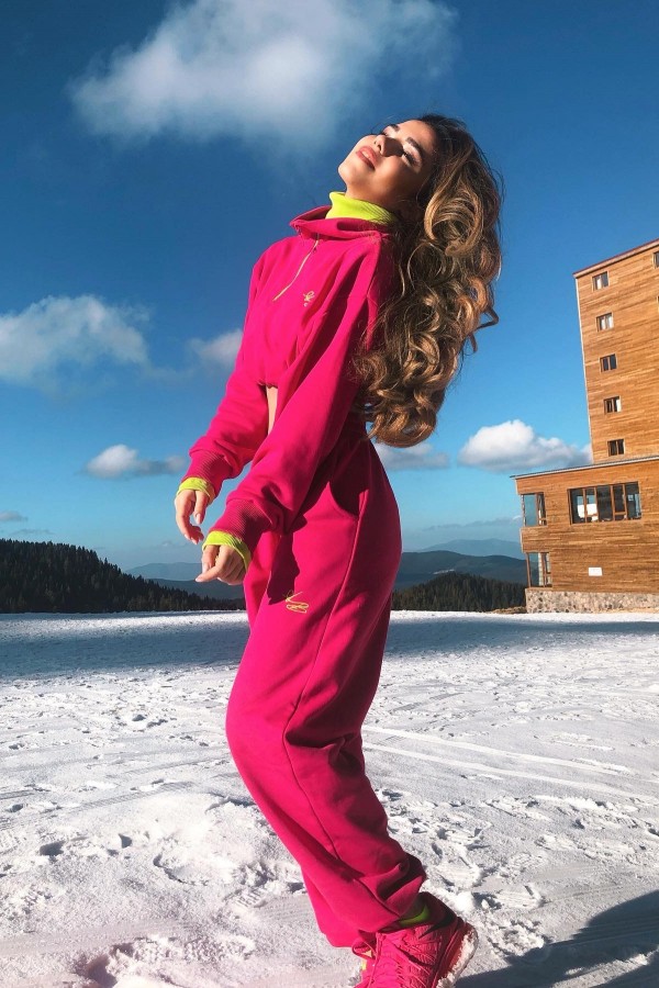 Fuchsiafarbene Jogginghose mit Gummibund an den Knöcheln - 2