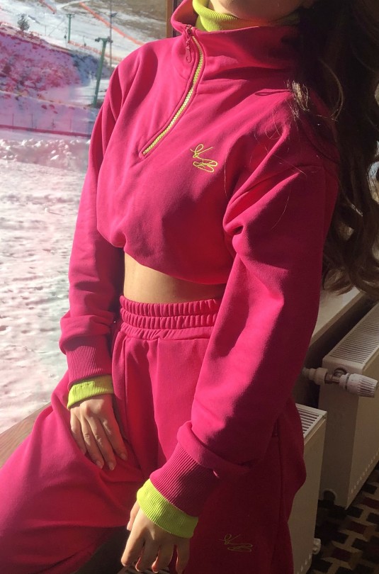 Fuchsiafarbenes kurzes Sweatshirt mit elastischem Bund und Reißverschluss vorne - 2