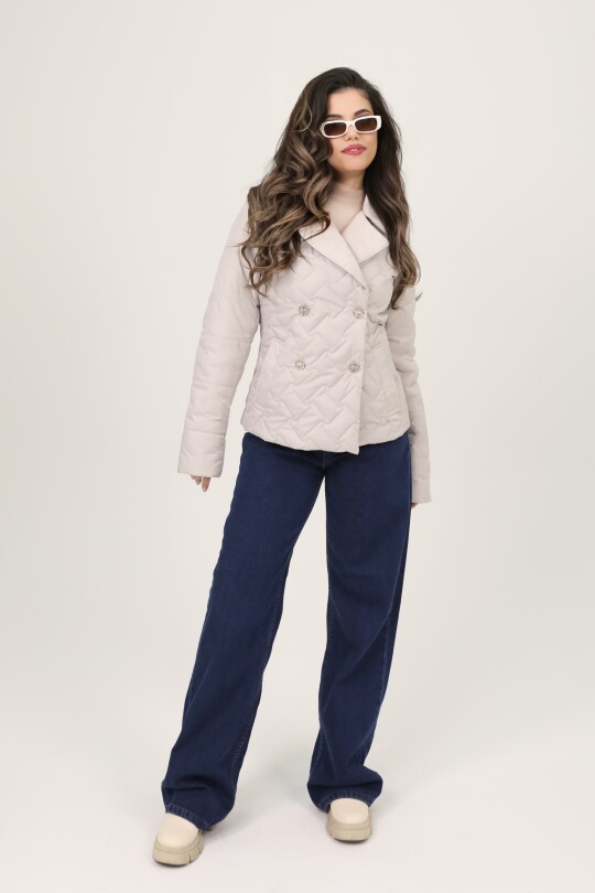 Gesteppte Jacke in Steinfarbe mit Knopfdetails - 1