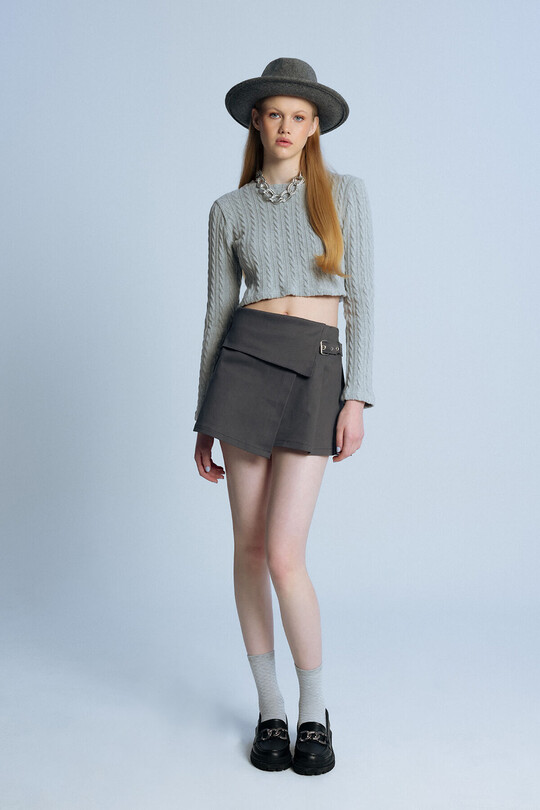GRAY BUCKLE MINI SKIRT WITH PLEMENT DETAIL - Thumbnail