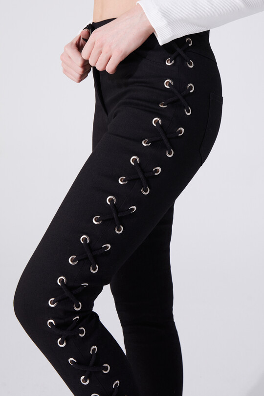 BERFUĞ KIRAN - JEANS WITH ROPE SIDES (1)