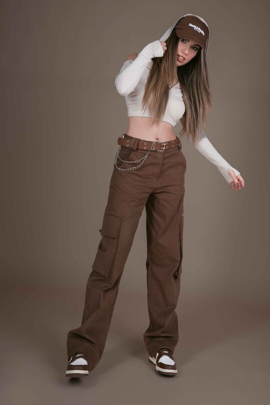 BROWN ZIPPER DETAILED LOW WAIST OVERSIZED TROUSERS 