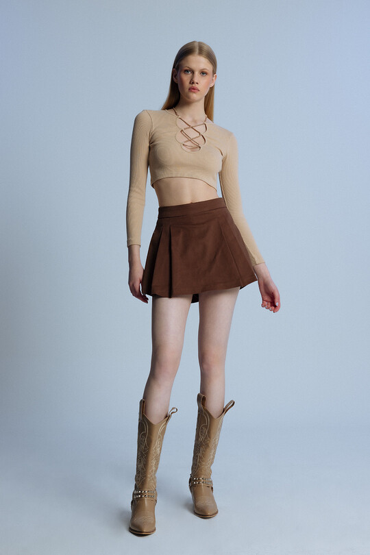 BROWN FRONT PLEATED LOW WAIST BACK SHORTS SKIRT 