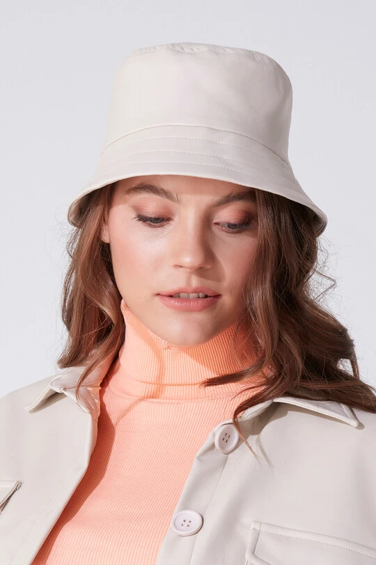 LEATHER BUCKET HAT 