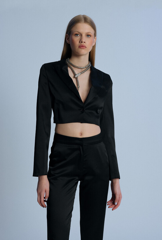 BLACK SHORT SATIN JACKET 