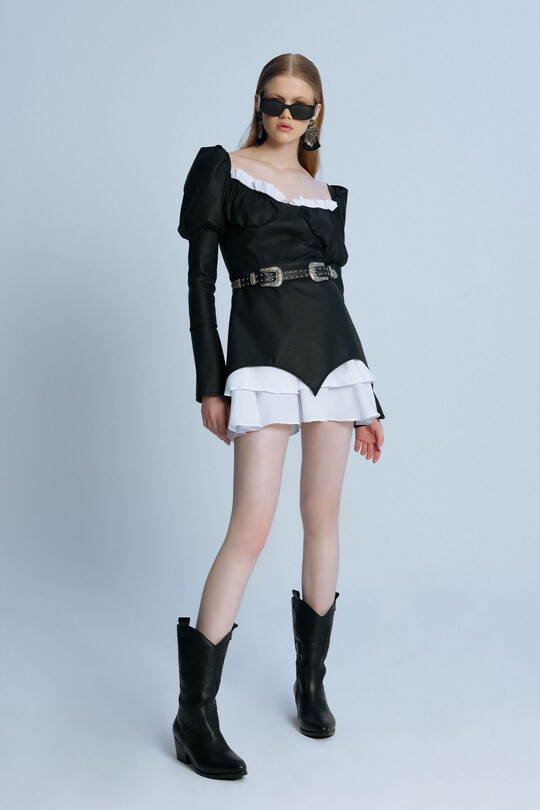 BLACK LEATHER SHORT DRESS WITH BALLOON SLEEVES 