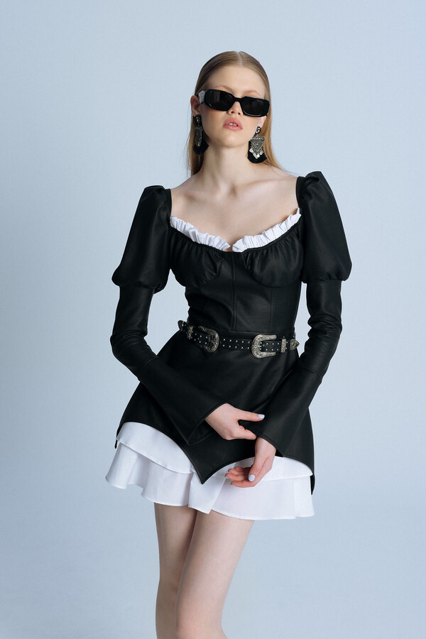 BLACK LEATHER SHORT DRESS WITH BALLOON SLEEVES - 3