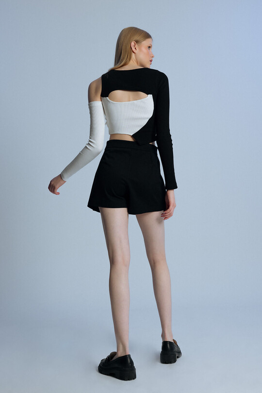 BLACK/WHITE TWO-COLOUR COVERED CLOTHES ASYMMETRIC CROP - Thumbnail