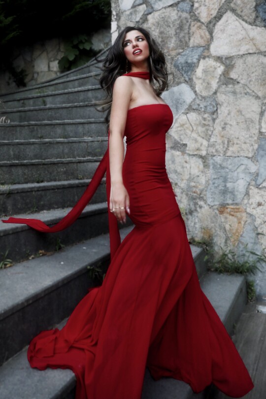 KIRMIZI STRAPLEZ ALTI ŞİFON ELBİSE - 3