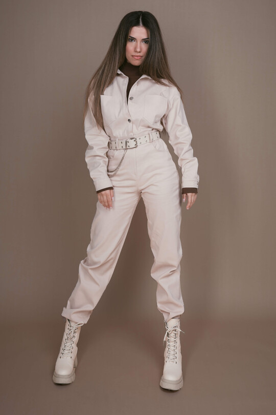 LANGÄRMELIGER JUMPSUIT AUS LEICHTEM NERZ MIT HOSE - 3