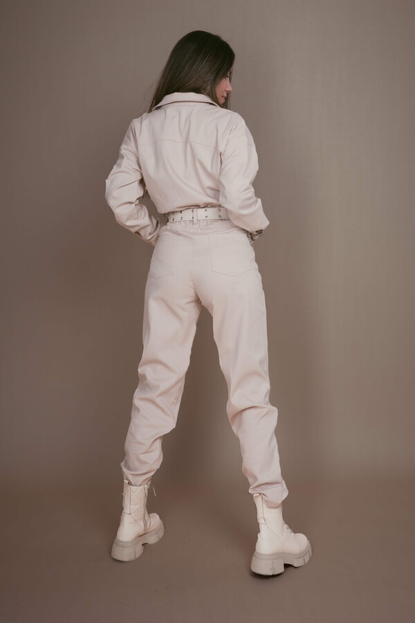 LANGÄRMELIGER JUMPSUIT AUS LEICHTEM NERZ MIT HOSE - 4