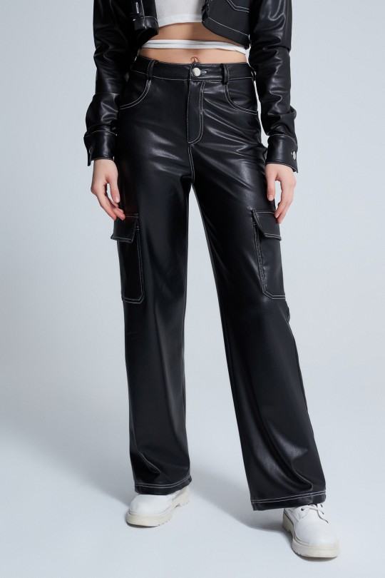 LEDERHOSE MIT HOHEM TAILLE UND WEISSER STICHSTÜCKE - 2