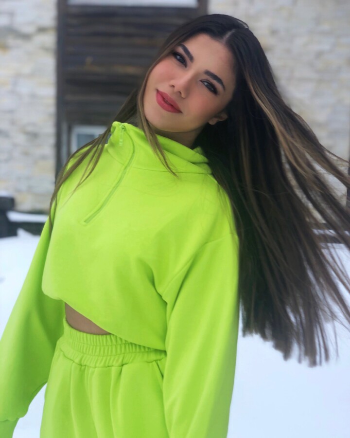 Lime short sweatshirt with elastic waist and front zipper - 2