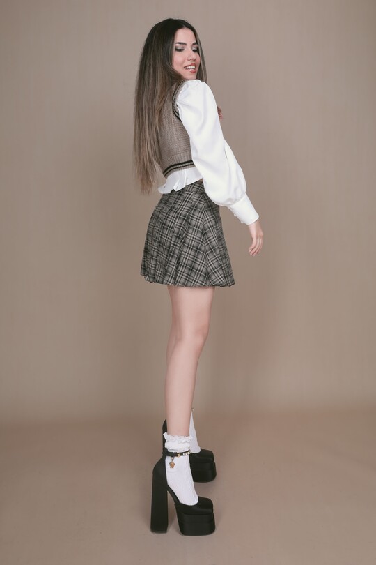 MINK PLAID AND PLEATED SKIRT - 4