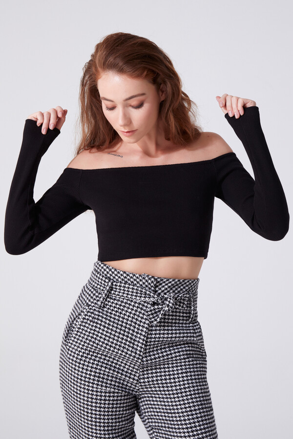 BLACK OVER SHOULDER LONG SLEEVE CROP - BERFUĞ KIRAN