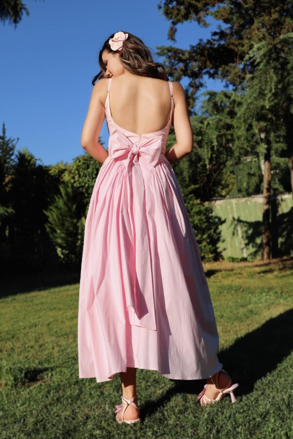 Pink midi dress with open back and bow detail - 2