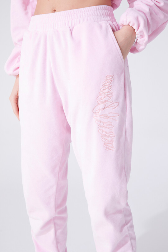 Puderrosa Samt-Jogginghose mit elastischen Bündchen und hohem Bund - BERFUĞ KIRAN (1)