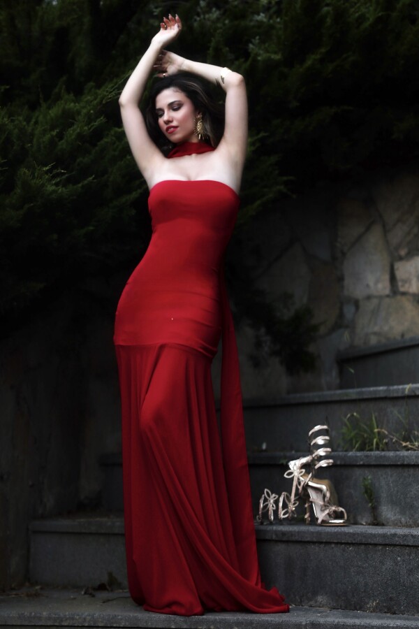 Red strapless dress with chiffon skirt - 1