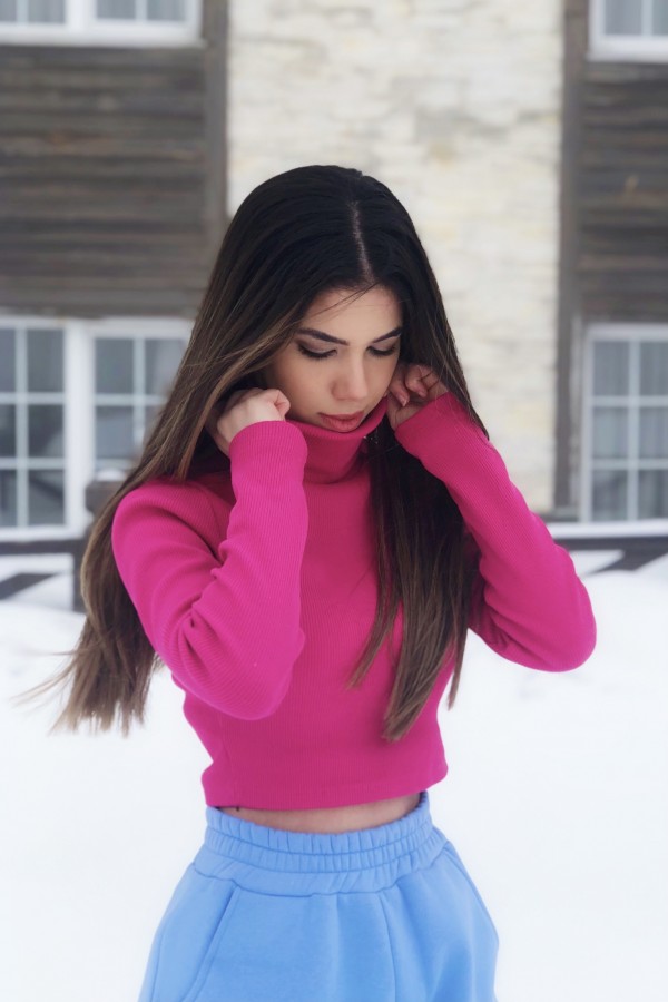 Rosa Rollkragen-Crop-Top - 1