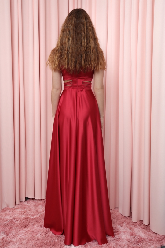 ROTES LANGES SATINKLEID MIT SCHNÜRUNGEN AN TAILLE UND BRUST - 3