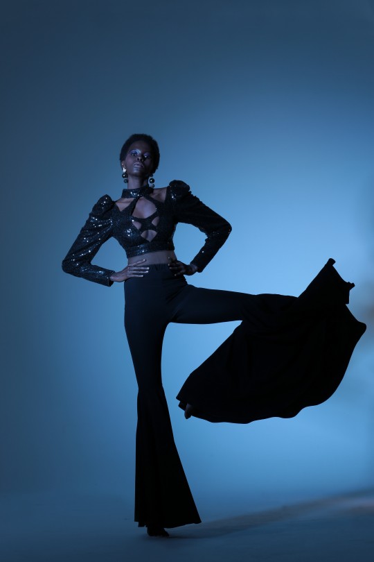 SCHWARZ SEHR WEIT AUSGESTELLTE SCHLAGHOSE LEGGINGS - 1