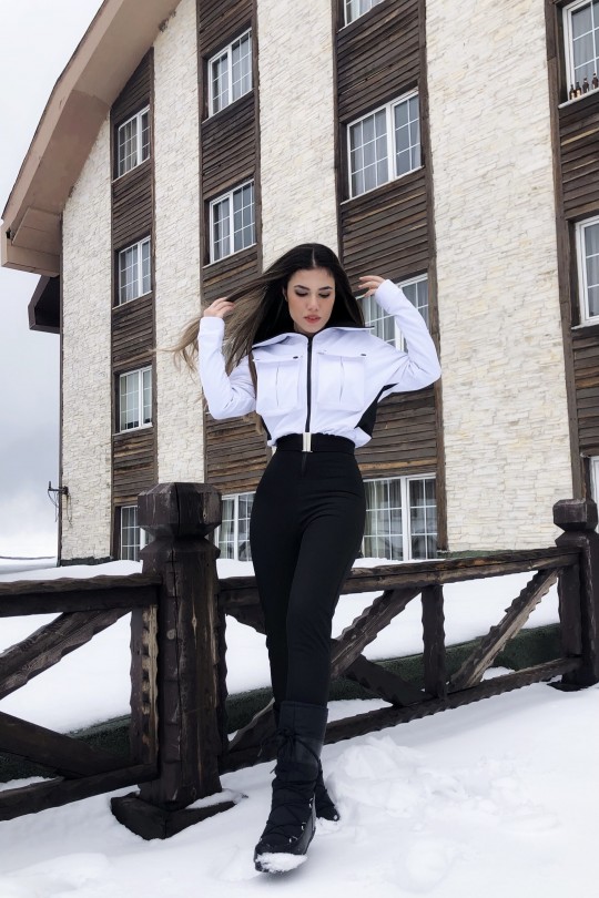 Schwarzer/weißer Overall mit schmalem Bein und Jacken-Optik - BERFUĞ KIRAN