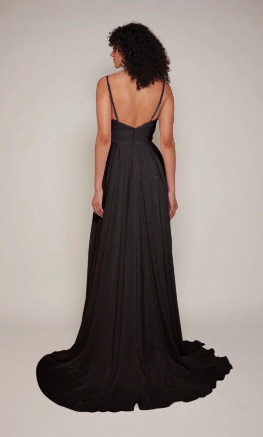 Schwarzes Chiffon-Abendkleid mit Trägern, tiefem Ausschnitt vorne und langem Schnitt - 2