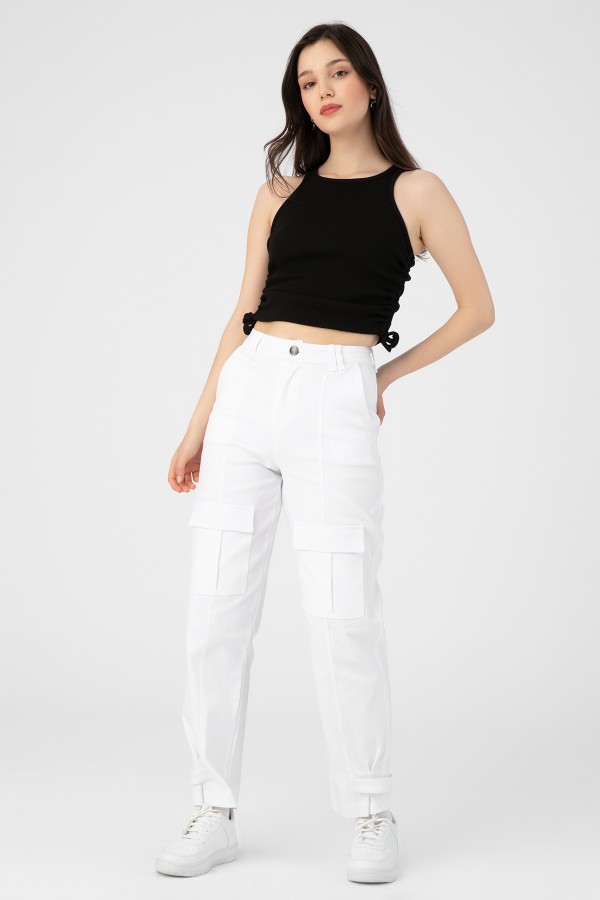 Schwarzes Kaşkorse Crop Top mit seitlichen Raffungen - 1
