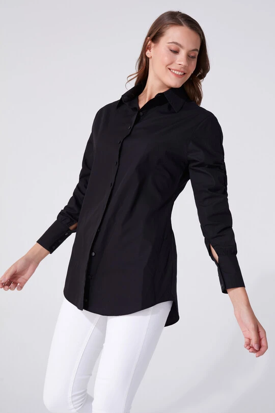 Schwarzes Kleid mit gerafften Ärmeln - 1