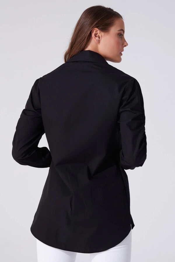 Schwarzes Kleid mit gerafften Ärmeln - 3