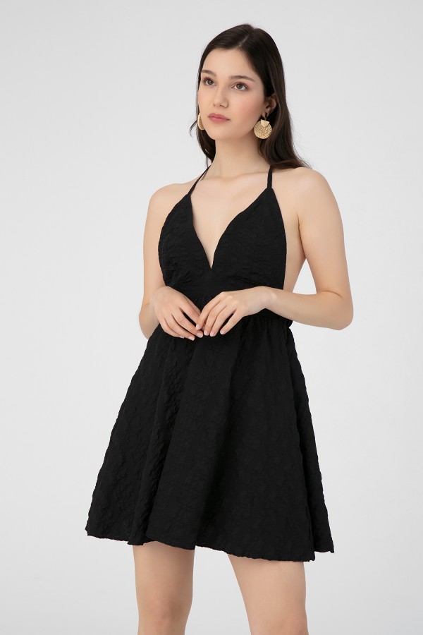 Schwarzes Neckholder-Kleid mit Rückenausschnitt - 1