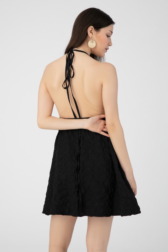 Schwarzes Neckholder-Kleid mit Rückenausschnitt - 3