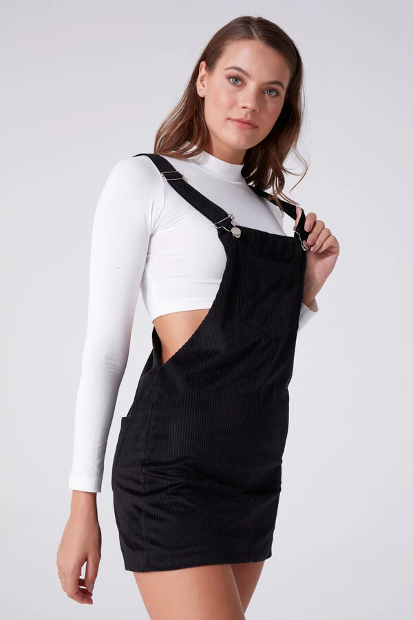 SCHWARZES SAMTTRÄGERKLEID - 1