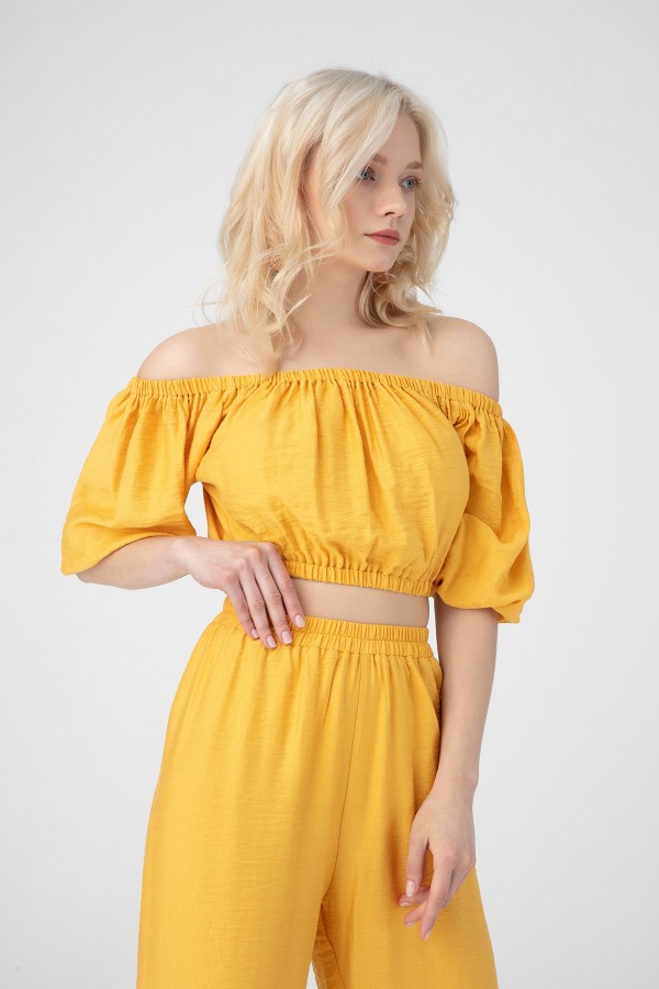 Senffarbene Bluse mit elastischen Schultern - 1