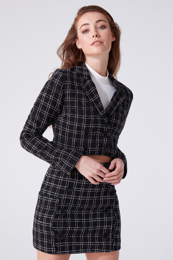 BLACK SHORT JACKET WITH BREAKER COLLAR - BERFUĞ KIRAN