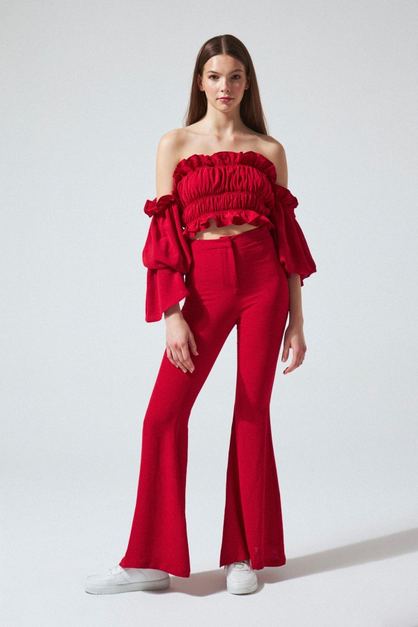 SHORT CROP RED WITH STRAPLESS RUFFLED SLEEVE - 2
