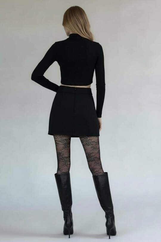 SİYAH YIRTMAÇLI MİNİ ETEK - 5