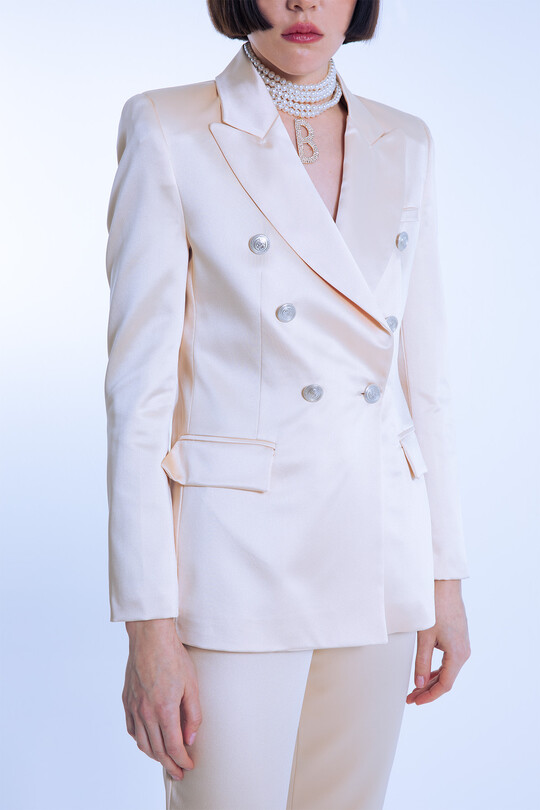 Vizonfarbene Satin-Crossover-Jacke mit tailliertem Schnitt - 4
