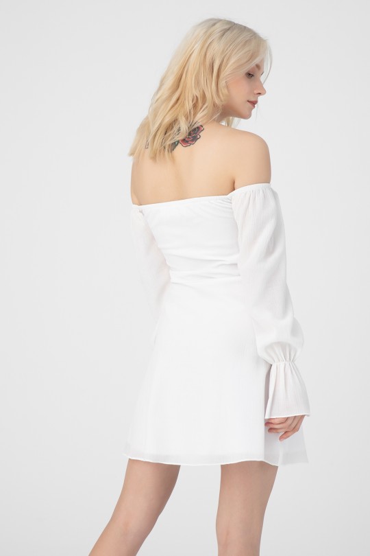 Weißes Krinkle-Kleid mit vorderer Schnalle - 3