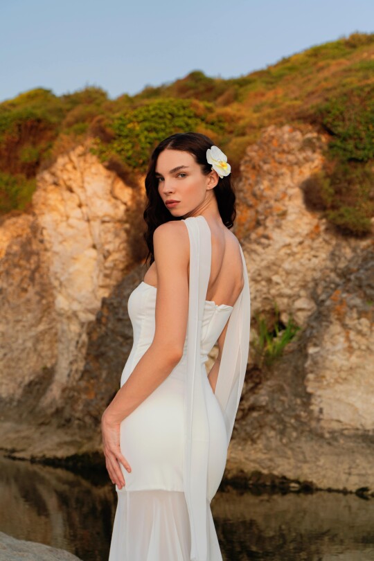White strapless dress with chiffon skirt - 3