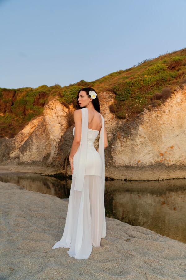 White strapless dress with chiffon skirt - 4